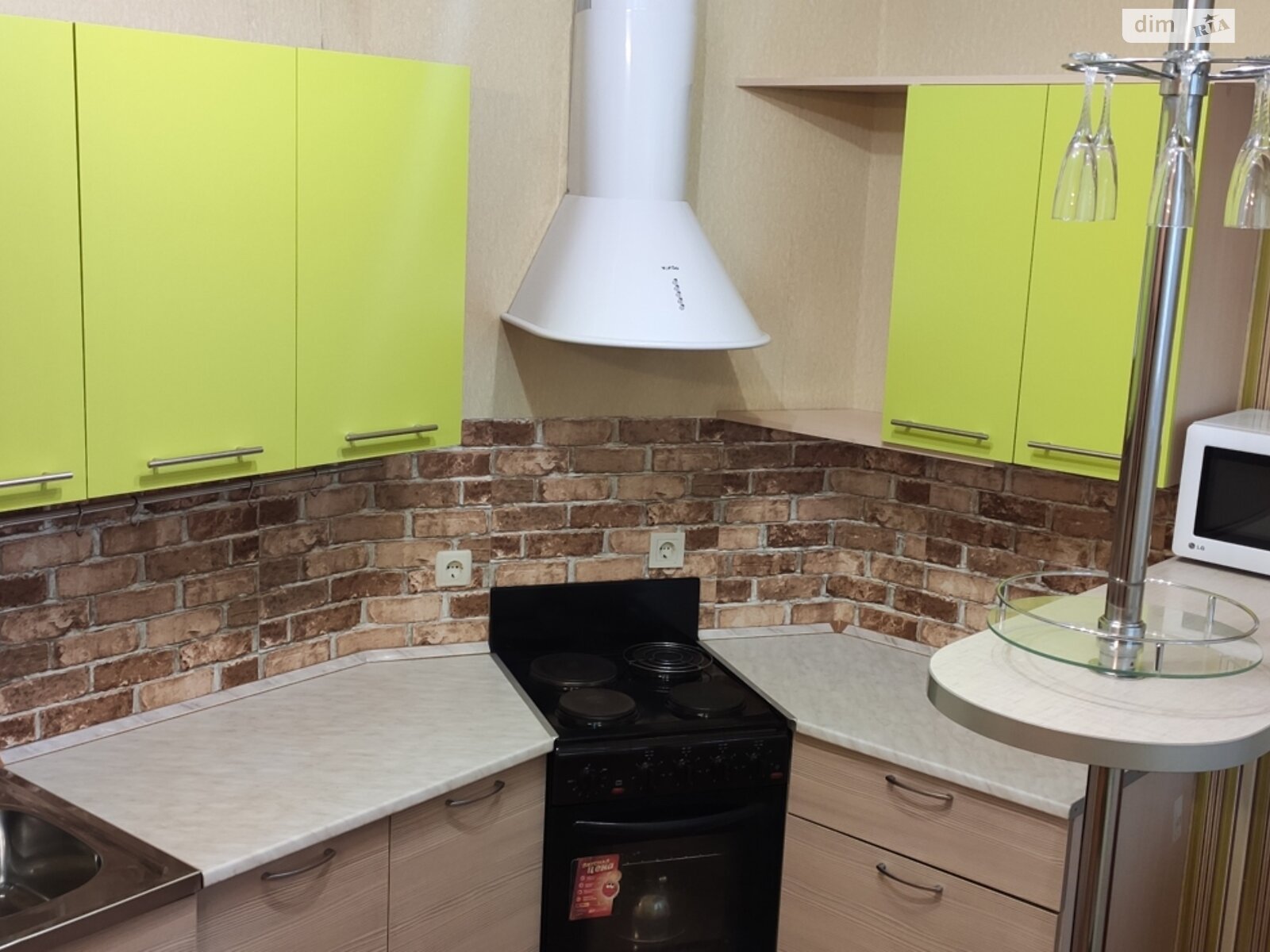 однокімнатна квартира в Києві, район Троєщина, на вул. Милославська 2 в довготривалу оренду помісячно фото 1