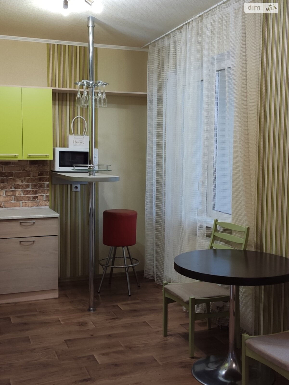 однокімнатна квартира в Києві, район Троєщина, на вул. Милославська 2 в довготривалу оренду помісячно фото 1