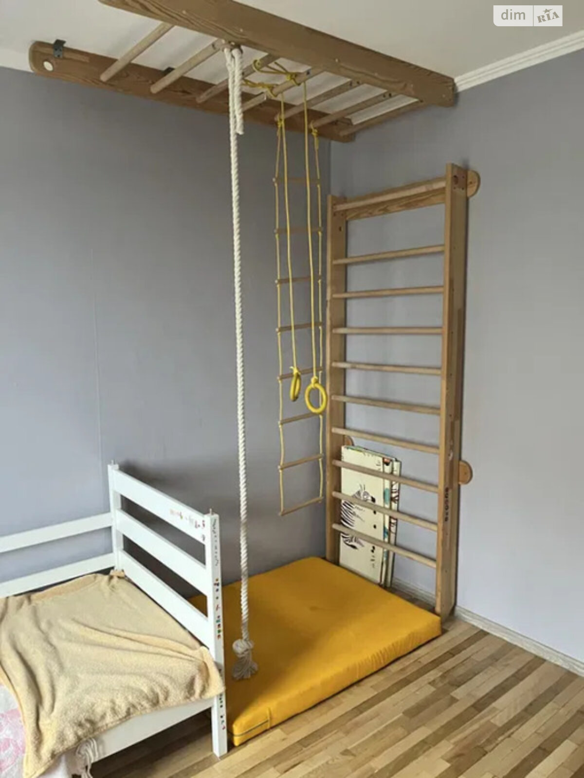 трикімнатна квартира в Києві, район Троєщина, на вул. Милославська 33 в довготривалу оренду помісячно фото 1