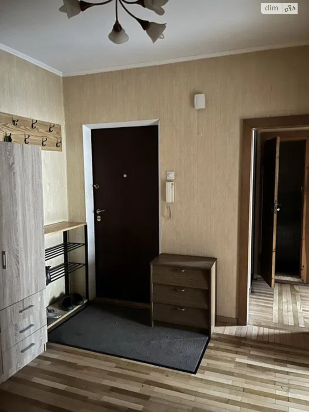 трикімнатна квартира в Києві, район Троєщина, на вул. Милославська 33 в довготривалу оренду помісячно фото 1