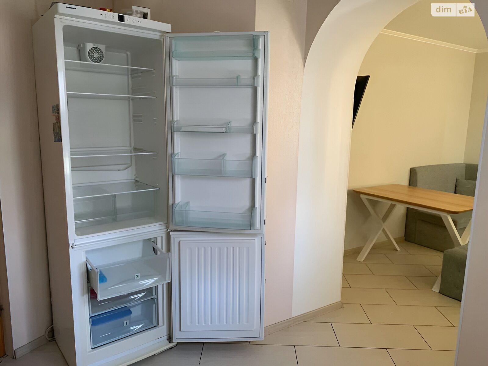 трикімнатна квартира в Києві, район Троєщина, на вул. Оноре де Бальзака 4 в довготривалу оренду помісячно фото 1 трикімнатна квартира в Києві, район Троєщина, на вул. Оноре де Бальзака 4 в довготривалу оренду помісячно фото 1