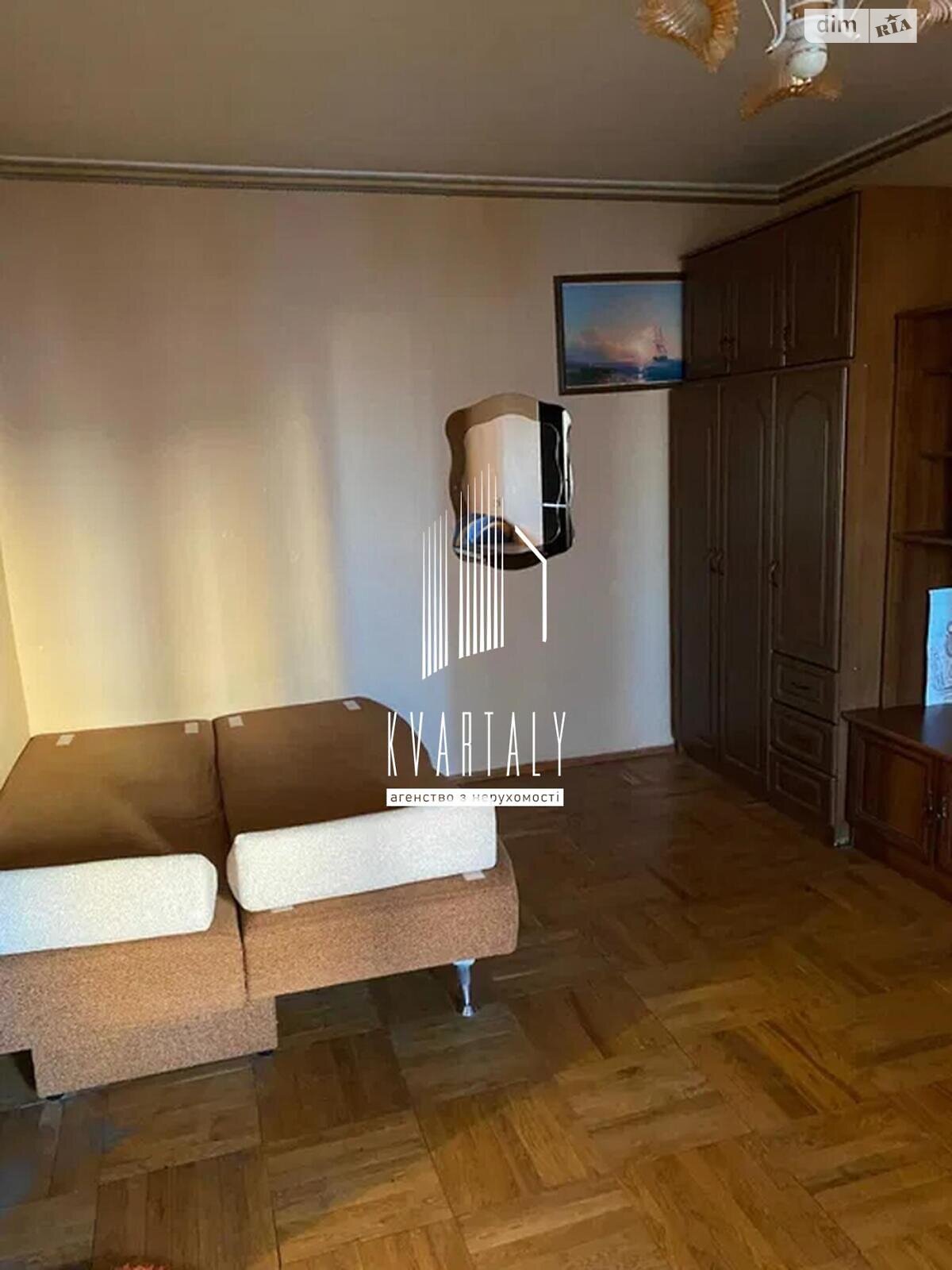 трикімнатна квартира в Києві, район Троєщина, на вул. Оноре де Бальзака 55 в довготривалу оренду помісячно фото 1 трикімнатна квартира в Києві, район Троєщина, на вул. Оноре де Бальзака 55 в довготривалу оренду помісячно фото 1