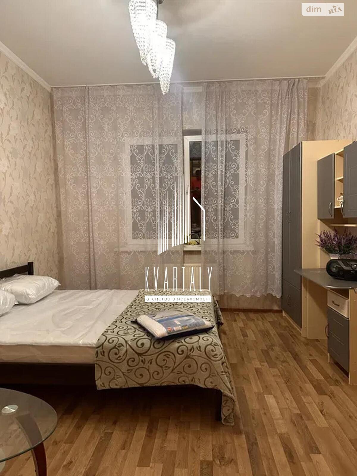трикімнатна квартира в Києві, район Троєщина, на вул. Радунська 8/13 в довготривалу оренду помісячно фото 1 трикімнатна квартира в Києві, район Троєщина, на вул. Радунська 8/13 в довготривалу оренду помісячно фото 1