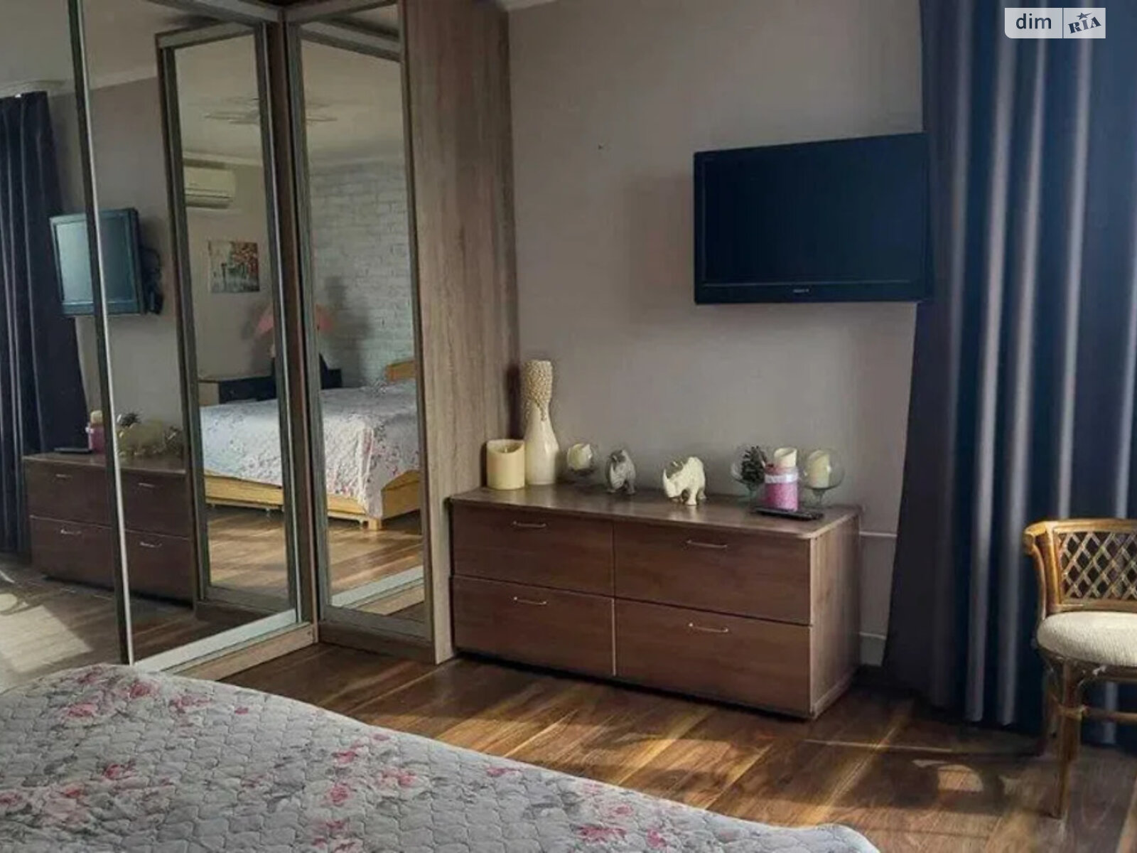 трикімнатна квартира в Києві, район Троєщина, на вул. Радунська 30 в довготривалу оренду помісячно фото 1 трикімнатна квартира в Києві, район Троєщина, на вул. Радунська 30 в довготривалу оренду помісячно фото 1
