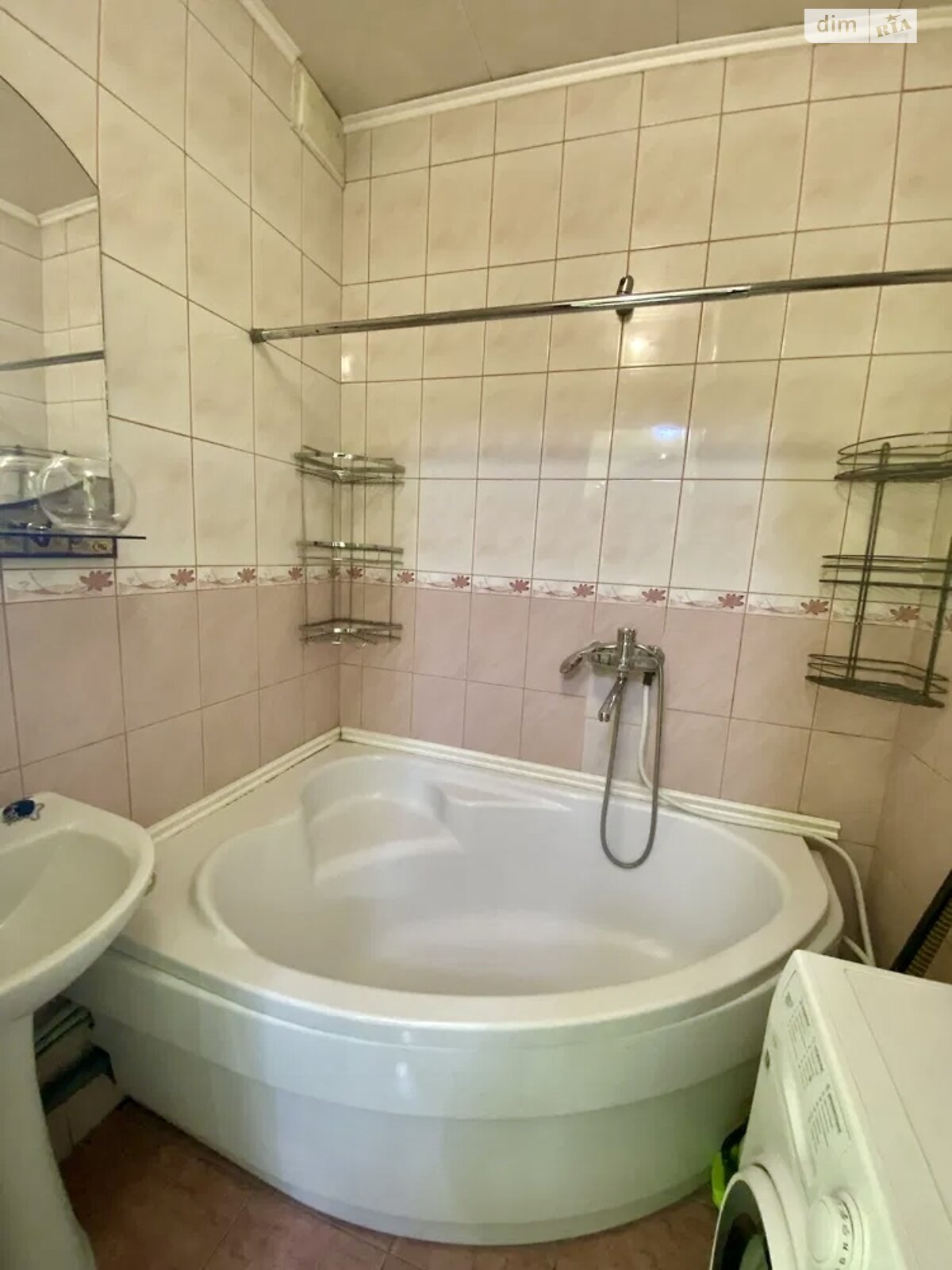 трикімнатна квартира в Києві, район Троєщина, на вул. Рональда Рейгана 6А в довготривалу оренду помісячно фото 1 трикімнатна квартира в Києві, район Троєщина, на вул. Рональда Рейгана 6А в довготривалу оренду помісячно фото 1
