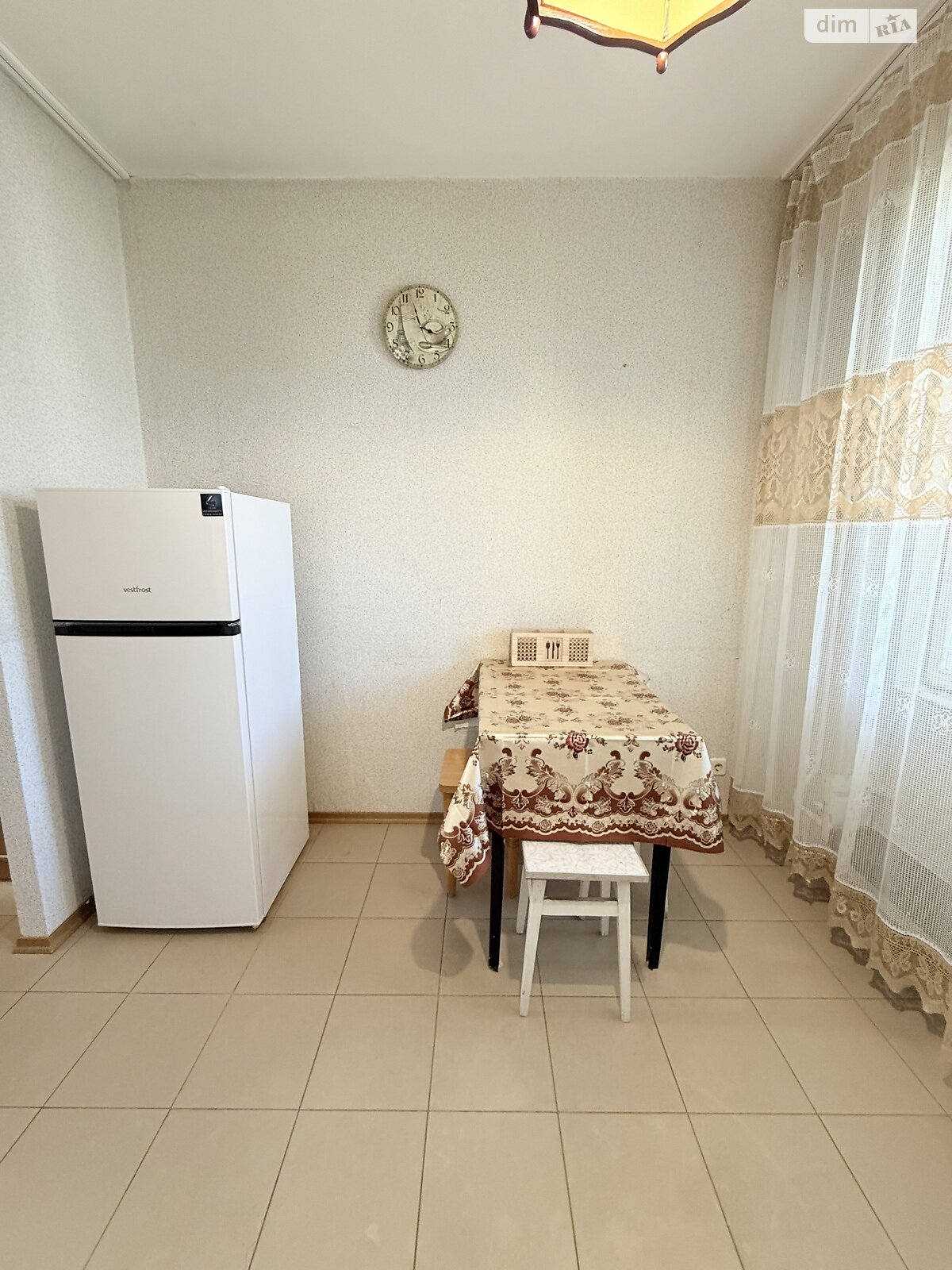 однокімнатна квартира в Києві, район Троєщина, на вул. Рональда Рейгана 9 в довготривалу оренду помісячно фото 1 однокімнатна квартира в Києві, район Троєщина, на вул. Рональда Рейгана 9 в довготривалу оренду помісячно фото 1