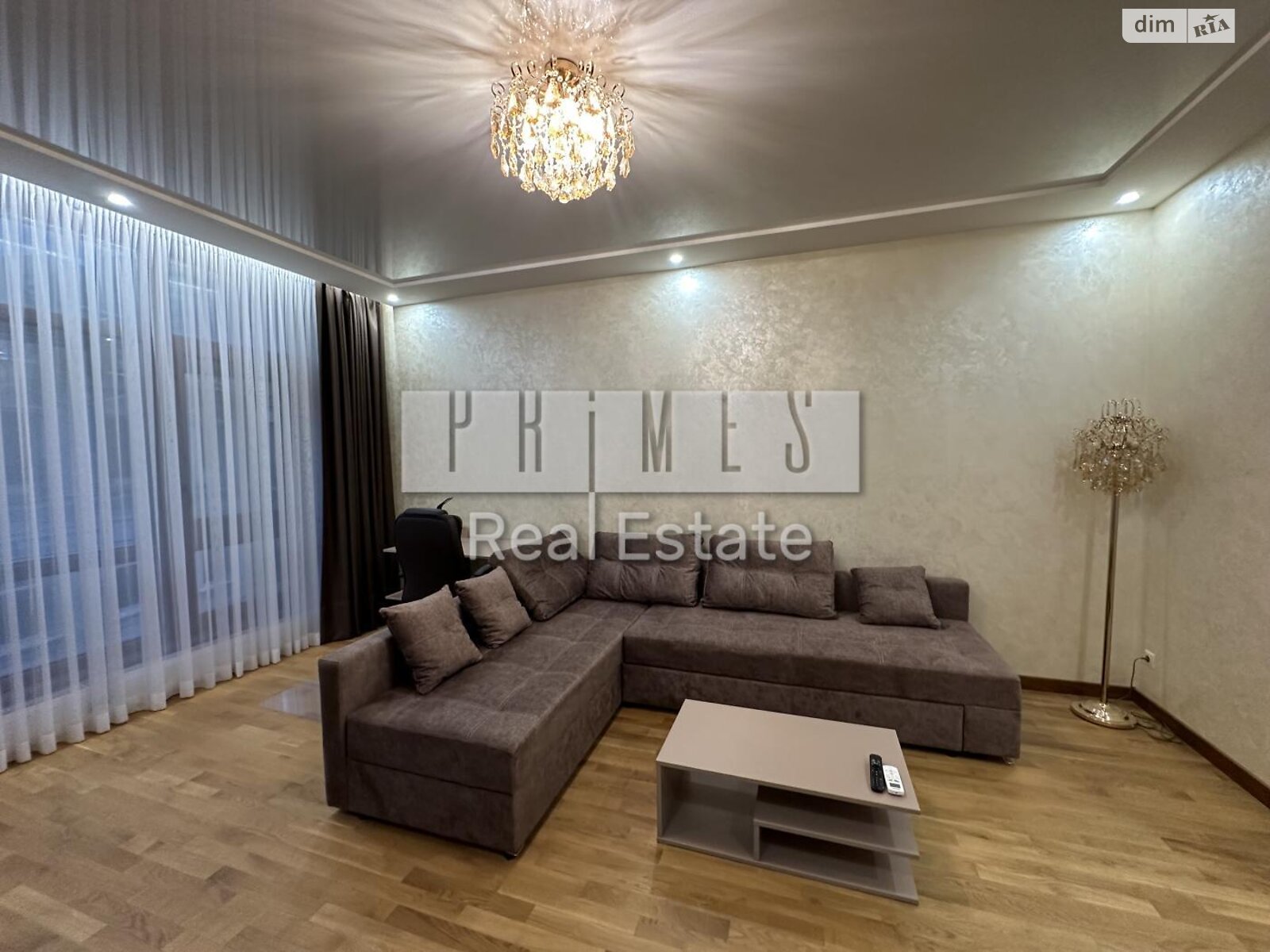 трехкомнатная квартира в Киеве, район Центр, на ул. Богдана Хмельницкого 58А в аренду на долгий срок помесячно фото 1