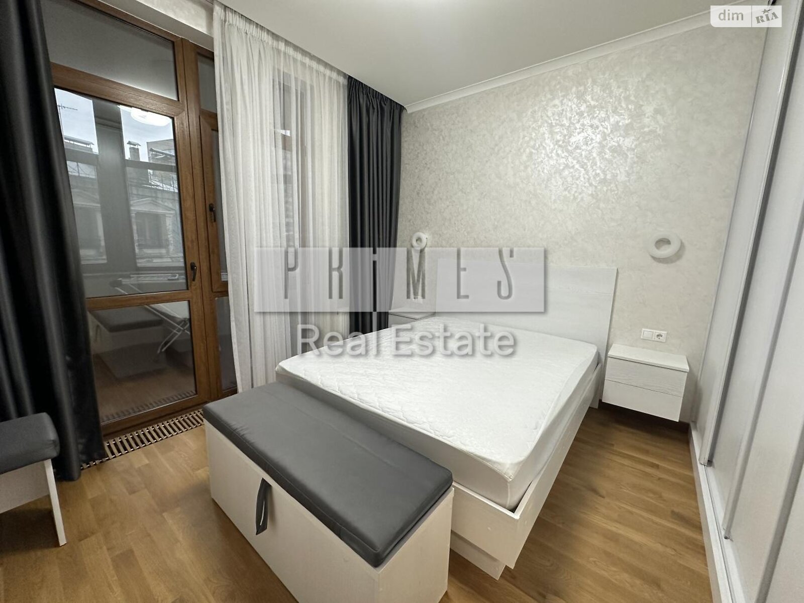 трехкомнатная квартира в Киеве, район Центр, на ул. Богдана Хмельницкого 58А в аренду на долгий срок помесячно фото 1