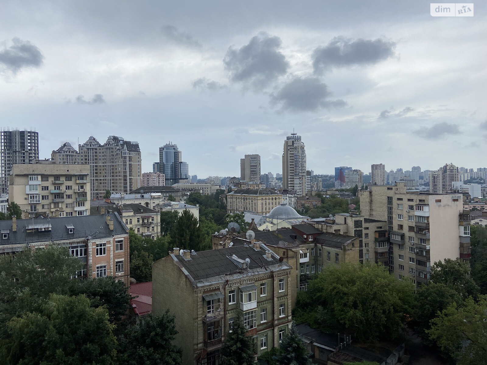 чотирикімнатна квартира в Києві, район Центр, на вул. Бульварно-Кудрявська 17А в довготривалу оренду помісячно фото 1 чотирикімнатна квартира в Києві, район Центр, на вул. Бульварно-Кудрявська 17А в довготривалу оренду помісячно фото 1