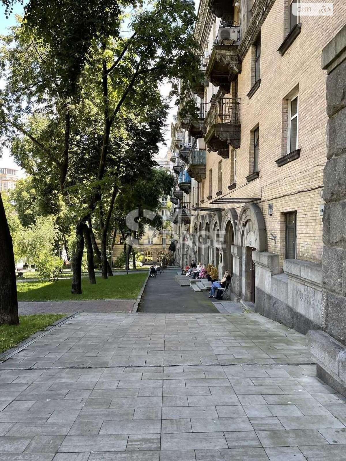 двокімнатна квартира в Києві, район Центр, на вул. Євгена Чикаленка 1-3/5 в довготривалу оренду помісячно фото 1 двокімнатна квартира в Києві, район Центр, на вул. Євгена Чикаленка 1-3/5 в довготривалу оренду помісячно фото 1