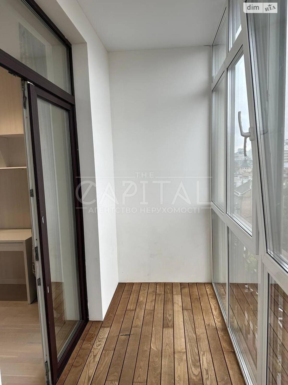 трехкомнатная квартира в Киеве, район Центр, на ул. Гоголевская 14 в аренду на долгий срок помесячно фото 1