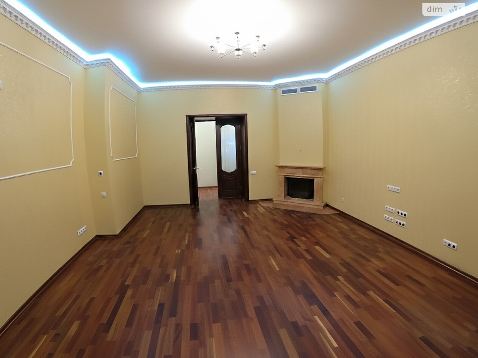 четырехкомнатная квартира в Киеве, район Центр, на ул. Гоголевская 10 в аренду на долгий срок помесячно фото 1