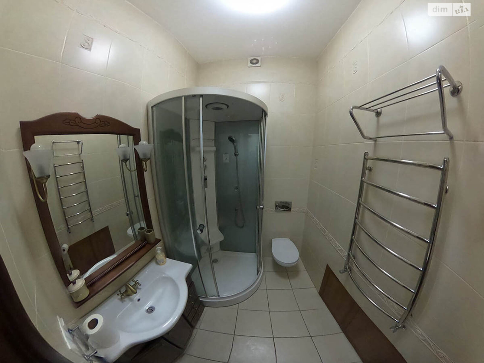 четырехкомнатная квартира в Киеве, район Центр, на ул. Гоголевская 10 в аренду на долгий срок помесячно фото 1