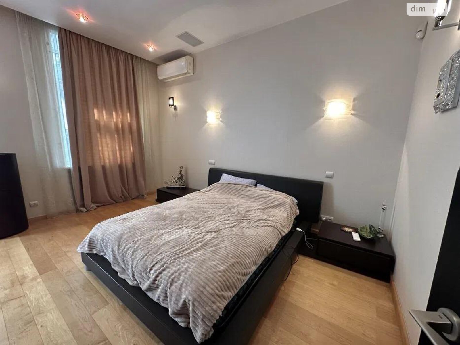 двухкомнатная квартира в Киеве, район Центр, на ул. Шота Руставели 36 в аренду на долгий срок помесячно фото 1 двухкомнатная квартира в Киеве, район Центр, на ул. Шота Руставели 36 в аренду на долгий срок помесячно фото 1