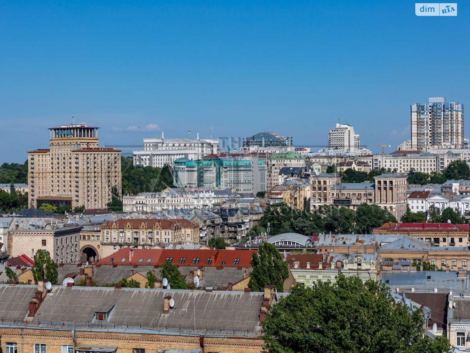 трикімнатна квартира в Києві, район Центр, на вул. Володимирська 49А в довготривалу оренду помісячно фото 1 трикімнатна квартира в Києві, район Центр, на вул. Володимирська 49А в довготривалу оренду помісячно фото 1
