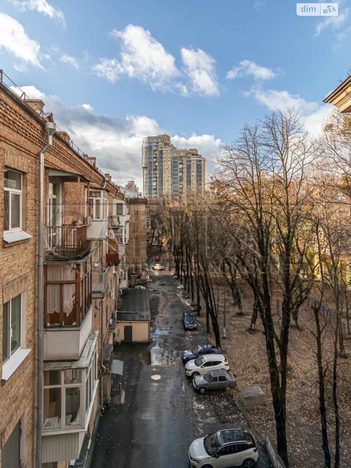трехкомнатная квартира в Киеве, на ул. Цитадельная 6 в аренду на долгий срок помесячно фото 1 трехкомнатная квартира в Киеве, на ул. Цитадельная 6 в аренду на долгий срок помесячно фото 1
