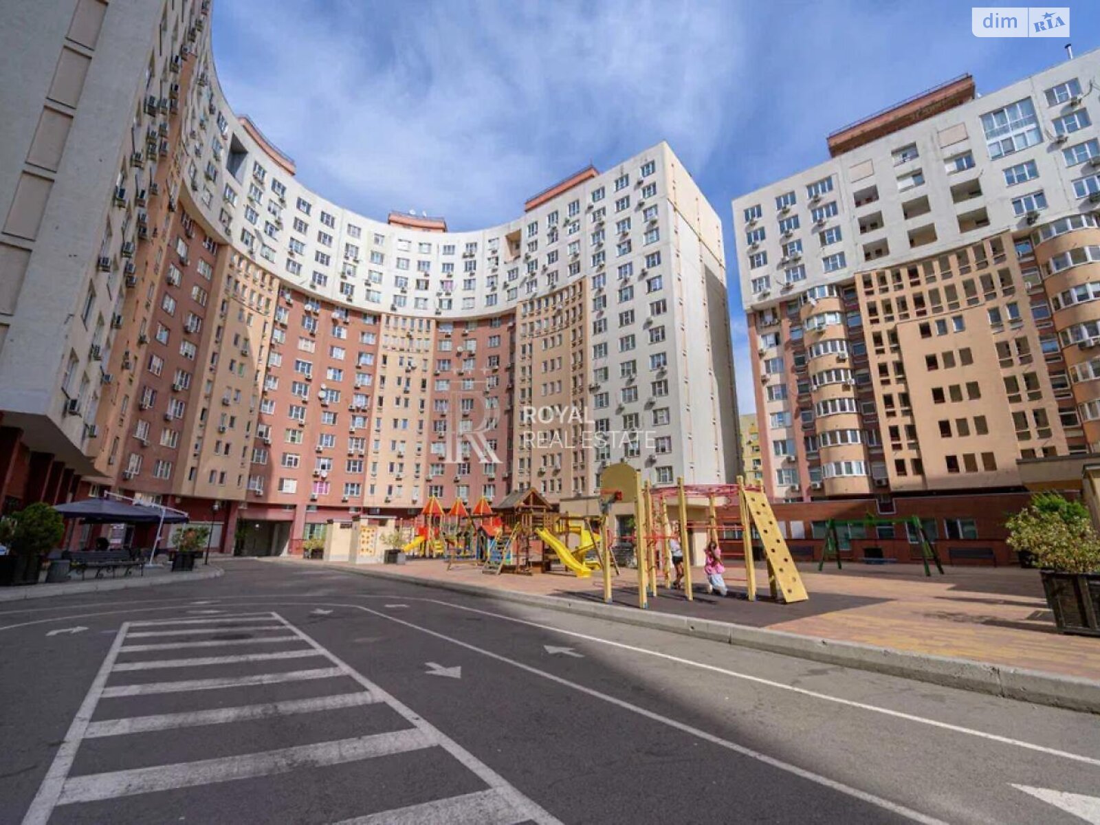 трехкомнатная квартира в Киеве, район Турецкий городок, на ул. Федора Эрнста 16А в аренду на долгий срок помесячно фото 1 трехкомнатная квартира в Киеве, район Турецкий городок, на ул. Федора Эрнста 16А в аренду на долгий срок помесячно фото 1