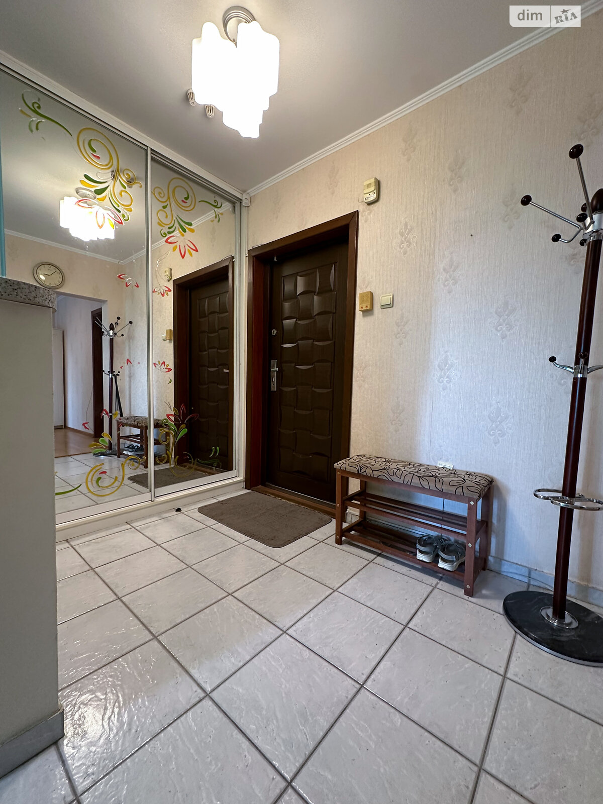 чотирикімнатна квартира в Києві, район Турецьке містечко, на вул. Івана Пулюя 1А в довготривалу оренду помісячно фото 1 чотирикімнатна квартира в Києві, район Турецьке містечко, на вул. Івана Пулюя 1А в довготривалу оренду помісячно фото 1