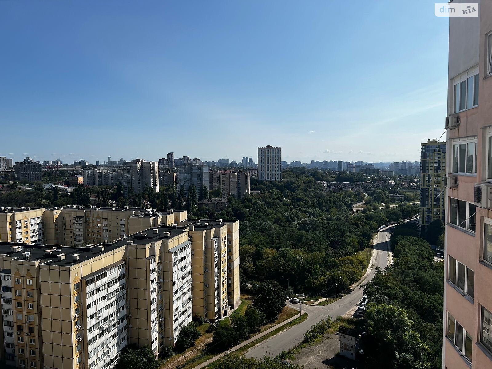 четырехкомнатная квартира в Киеве, район Турецкий городок, на ул. Кадетский Гай 6 в аренду на долгий срок помесячно фото 1 четырехкомнатная квартира в Киеве, район Турецкий городок, на ул. Кадетский Гай 6 в аренду на долгий срок помесячно фото 1