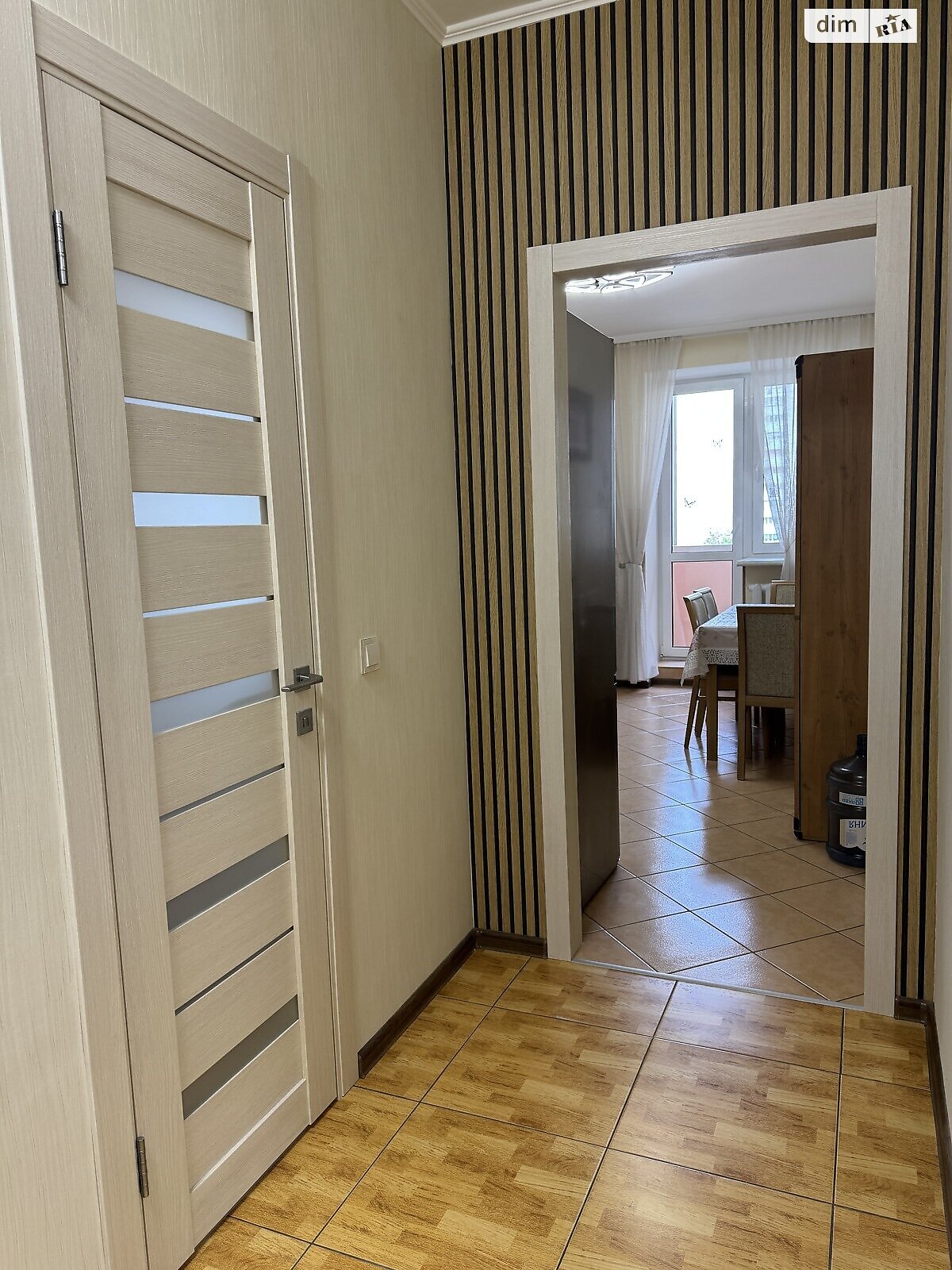 трехкомнатная квартира в Киеве, район Турецкий городок, на ул. Кадетский Гай 6 в аренду на долгий срок помесячно фото 1 трехкомнатная квартира в Киеве, район Турецкий городок, на ул. Кадетский Гай 6 в аренду на долгий срок помесячно фото 1