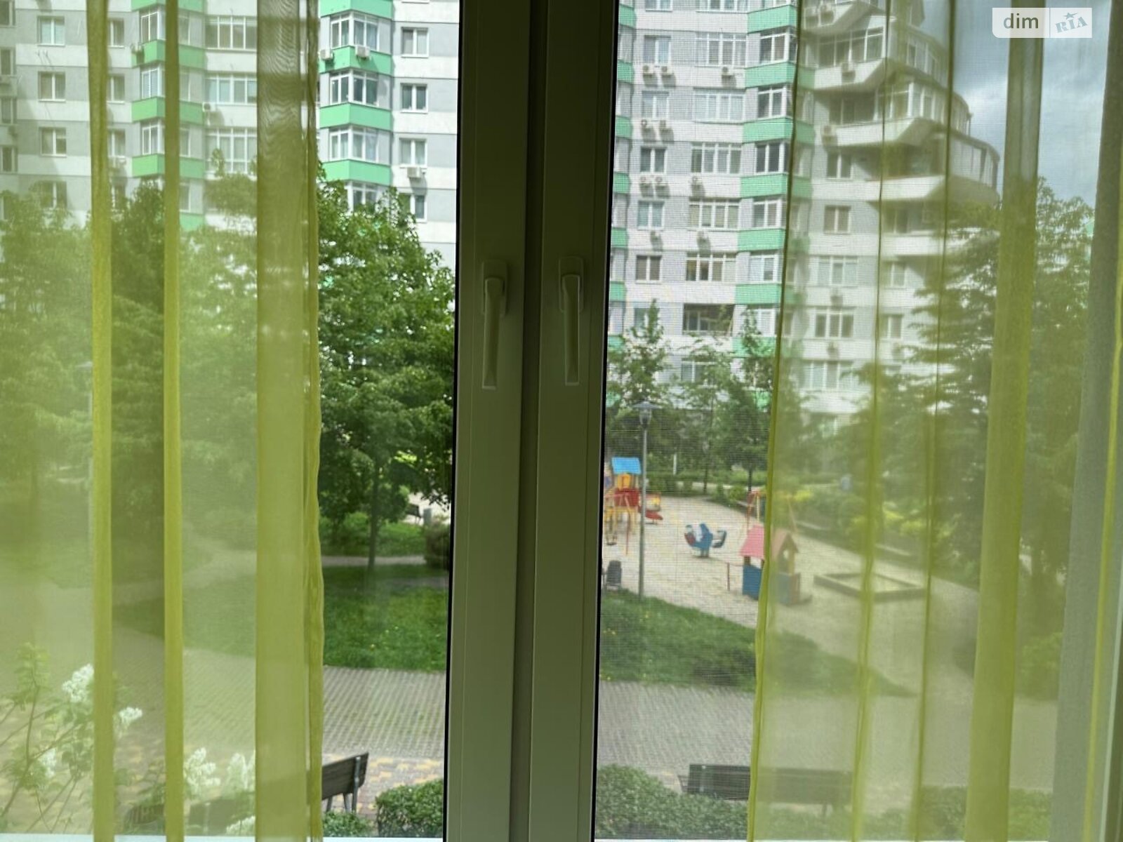 трикімнатна квартира в Києві, район Вітряні Гори, на вул. Вишгородська 45/4 в довготривалу оренду помісячно фото 1 трикімнатна квартира в Києві, район Вітряні Гори, на вул. Вишгородська 45/4 в довготривалу оренду помісячно фото 1