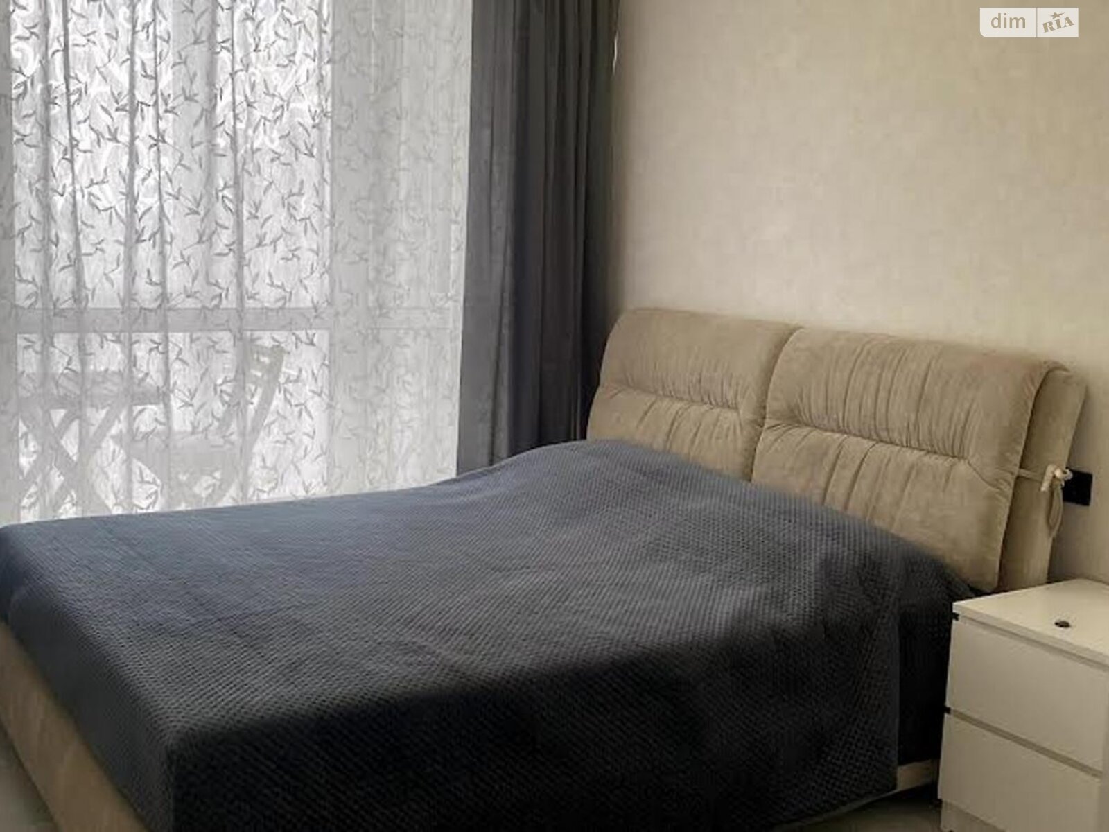 двокімнатна квартира в Києві, на вул. Віктора Некрасова 12А в довготривалу оренду помісячно фото 1 двокімнатна квартира в Києві, на вул. Віктора Некрасова 12А в довготривалу оренду помісячно фото 1