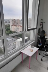 трикімнатна квартира в Києві, район Виноградар, на просп. Європейського Союзу 41А в довготривалу оренду помісячно фото 2
