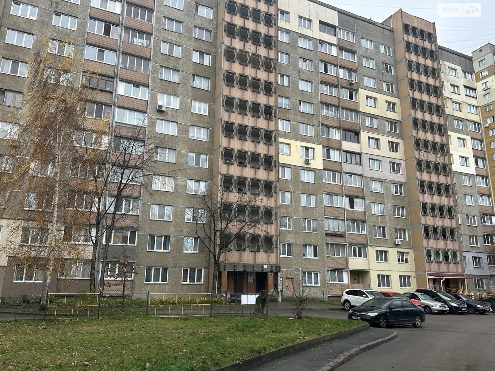 трикімнатна квартира в Києві, район Виноградар, на просп. Гонгадзе Георгія 20Б в довготривалу оренду помісячно фото 1 трикімнатна квартира в Києві, район Виноградар, на просп. Гонгадзе Георгія 20Б в довготривалу оренду помісячно фото 1