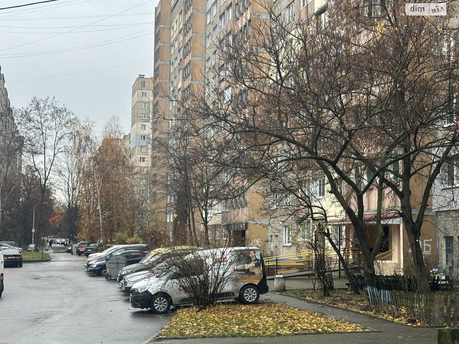 трикімнатна квартира в Києві, район Виноградар, на просп. Гонгадзе Георгія 20Б в довготривалу оренду помісячно фото 1 трикімнатна квартира в Києві, район Виноградар, на просп. Гонгадзе Георгія 20Б в довготривалу оренду помісячно фото 1