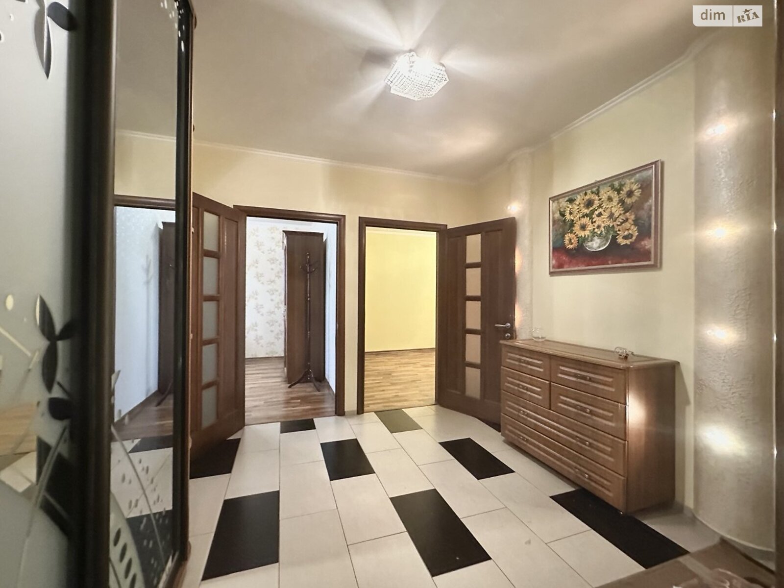 трикімнатна квартира в Києві, район Виноградар, на просп. Гонгадзе Георгія 20Б в довготривалу оренду помісячно фото 1 трикімнатна квартира в Києві, район Виноградар, на просп. Гонгадзе Георгія 20Б в довготривалу оренду помісячно фото 1