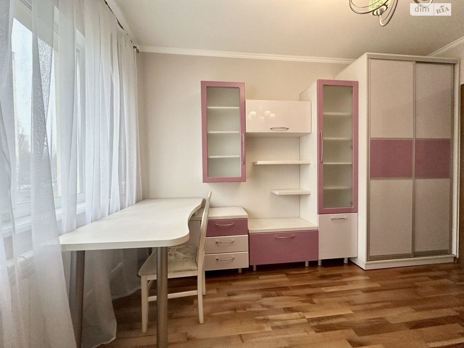 трикімнатна квартира в Києві, район Виноградар, на просп. Гонгадзе Георгія 20Б в довготривалу оренду помісячно фото 1 трикімнатна квартира в Києві, район Виноградар, на просп. Гонгадзе Георгія 20Б в довготривалу оренду помісячно фото 1