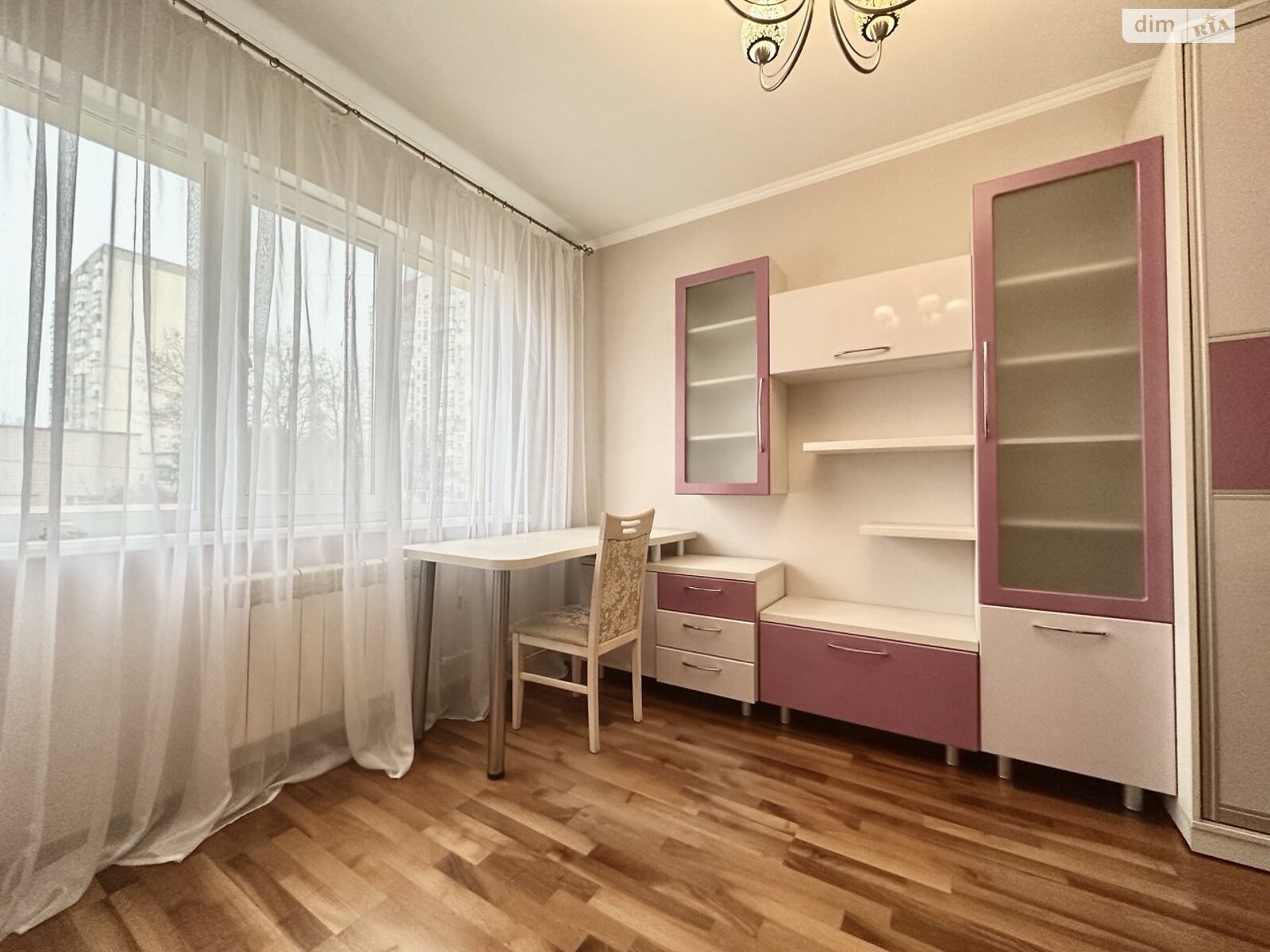 трикімнатна квартира в Києві, район Виноградар, на просп. Гонгадзе Георгія 20Б в довготривалу оренду помісячно фото 1 трикімнатна квартира в Києві, район Виноградар, на просп. Гонгадзе Георгія 20Б в довготривалу оренду помісячно фото 1