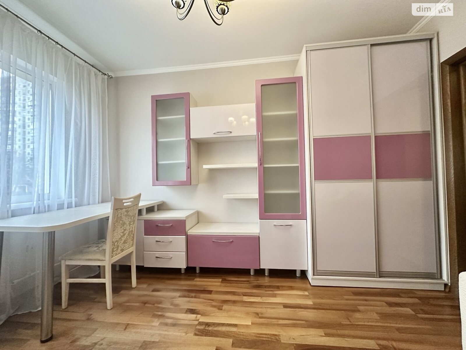 трикімнатна квартира в Києві, район Виноградар, на просп. Гонгадзе Георгія 20Б в довготривалу оренду помісячно фото 1 трикімнатна квартира в Києві, район Виноградар, на просп. Гонгадзе Георгія 20Б в довготривалу оренду помісячно фото 1