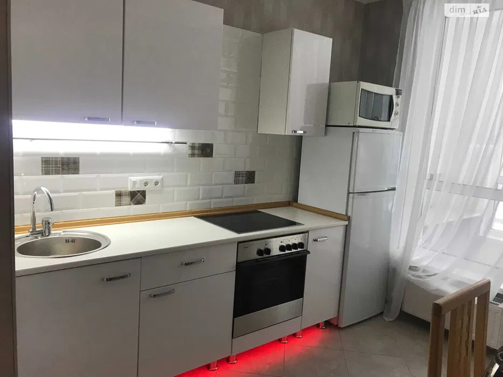 однокімнатна квартира в Києві, район Виноградар, на вул. Родини Крістерів 20 в довготривалу оренду помісячно фото 1 однокімнатна квартира в Києві, район Виноградар, на вул. Родини Крістерів 20 в довготривалу оренду помісячно фото 1