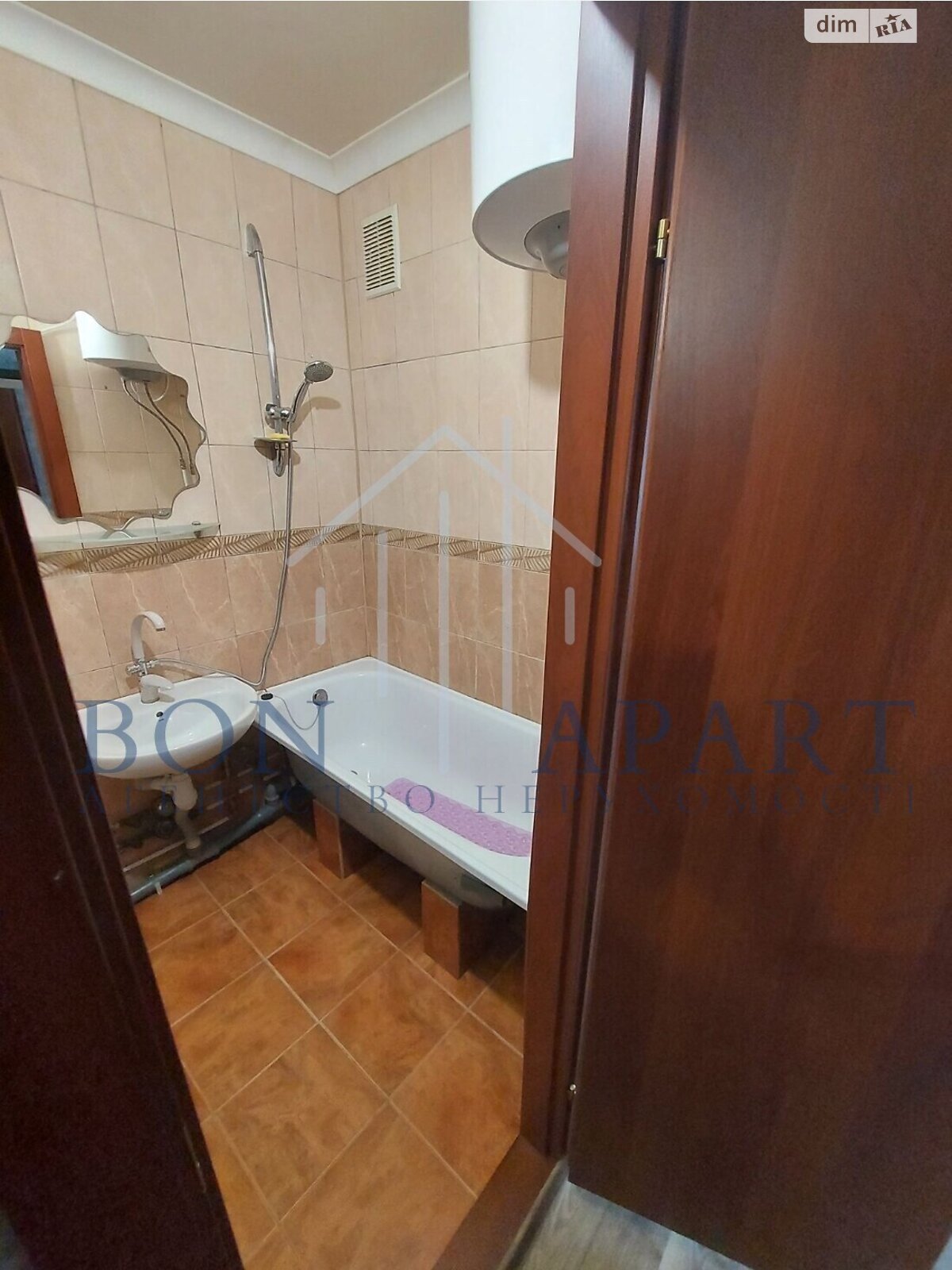 однокімнатна квартира в Києві, район Виноградар, на вул. Світлицького 26Б в довготривалу оренду помісячно фото 1 однокімнатна квартира в Києві, район Виноградар, на вул. Світлицького 26Б в довготривалу оренду помісячно фото 1