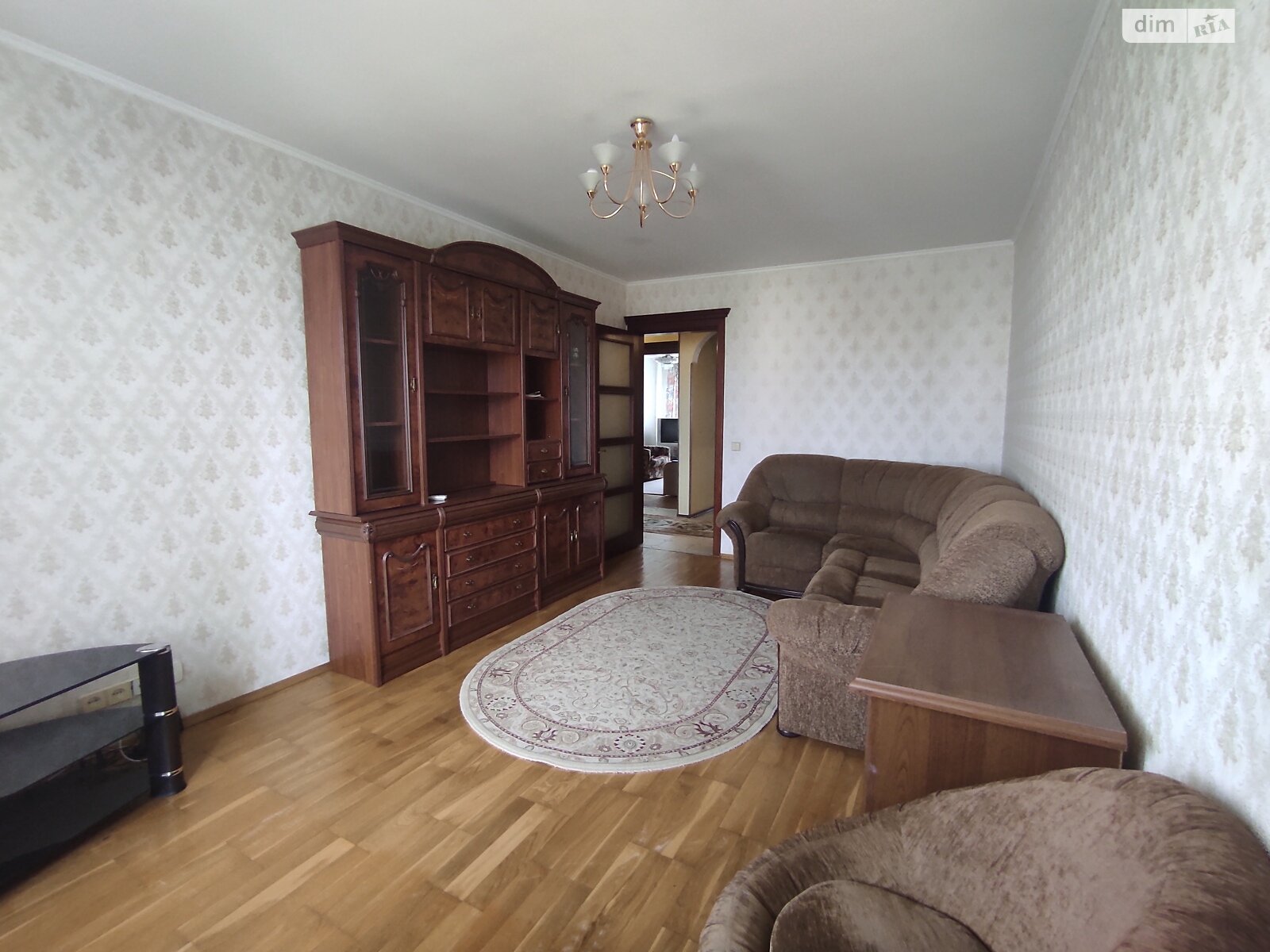 трикімнатна квартира в Києві, район Виноградар, на просп. Свободи 30А в довготривалу оренду помісячно фото 1 трикімнатна квартира в Києві, район Виноградар, на просп. Свободи 30А в довготривалу оренду помісячно фото 1