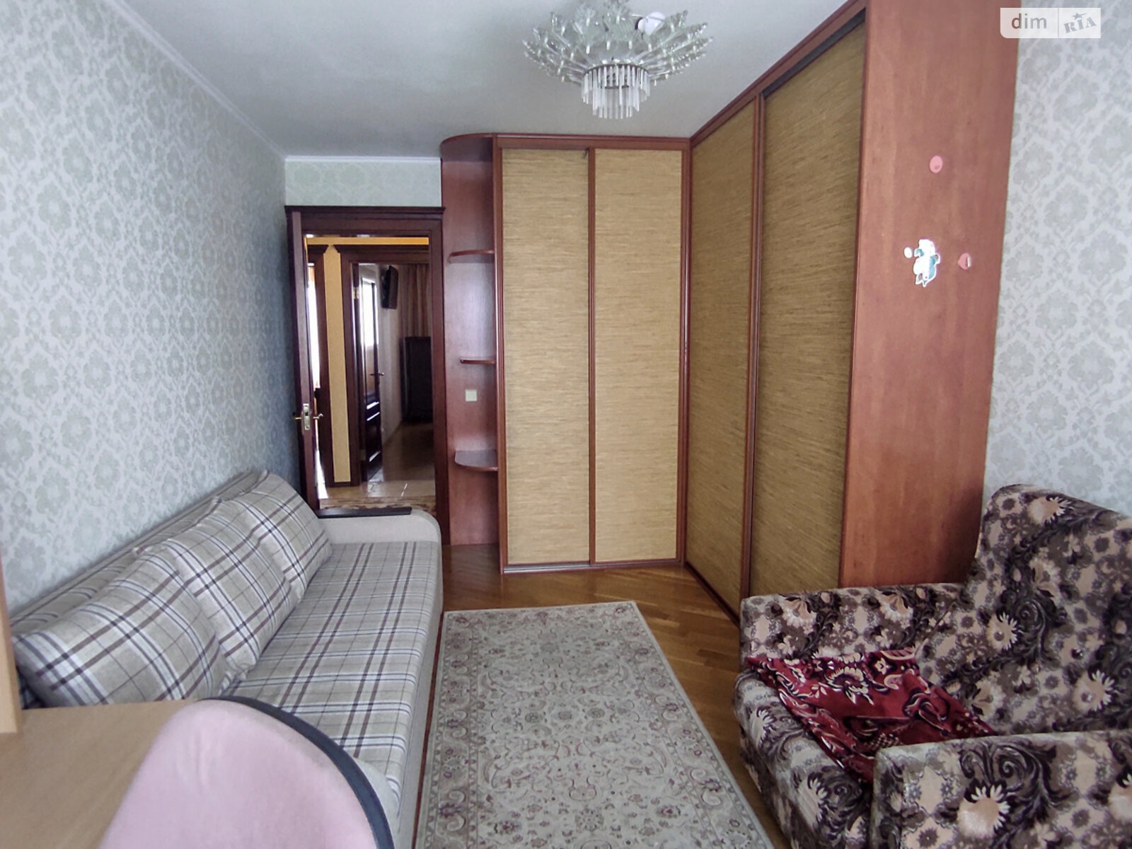 трикімнатна квартира в Києві, район Виноградар, на просп. Свободи 30А в довготривалу оренду помісячно фото 1 трикімнатна квартира в Києві, район Виноградар, на просп. Свободи 30А в довготривалу оренду помісячно фото 1
