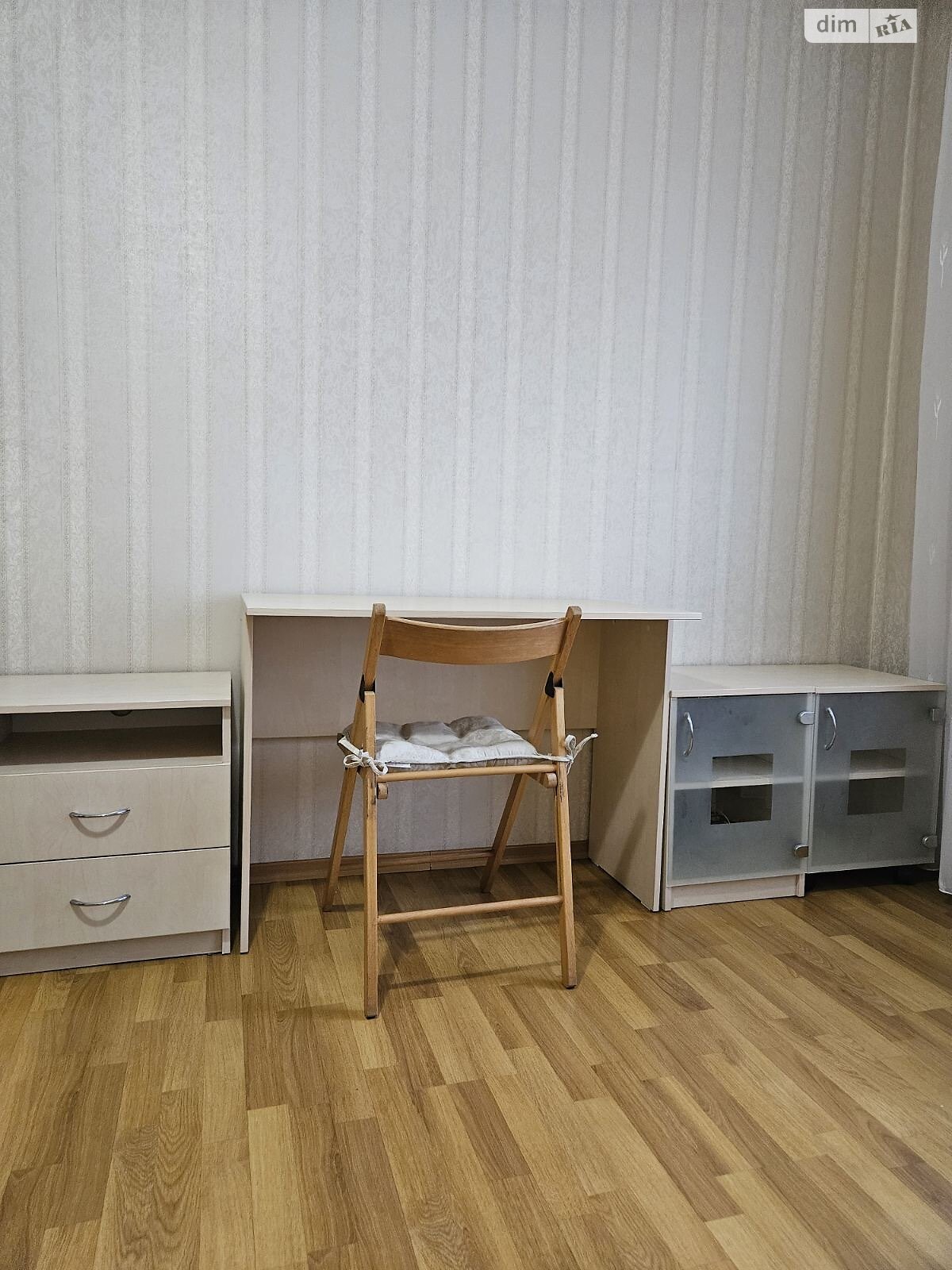 трикімнатна квартира в Києві, район Виноградар, на вул. Западинська 5А в довготривалу оренду помісячно фото 1 трикімнатна квартира в Києві, район Виноградар, на вул. Западинська 5А в довготривалу оренду помісячно фото 1