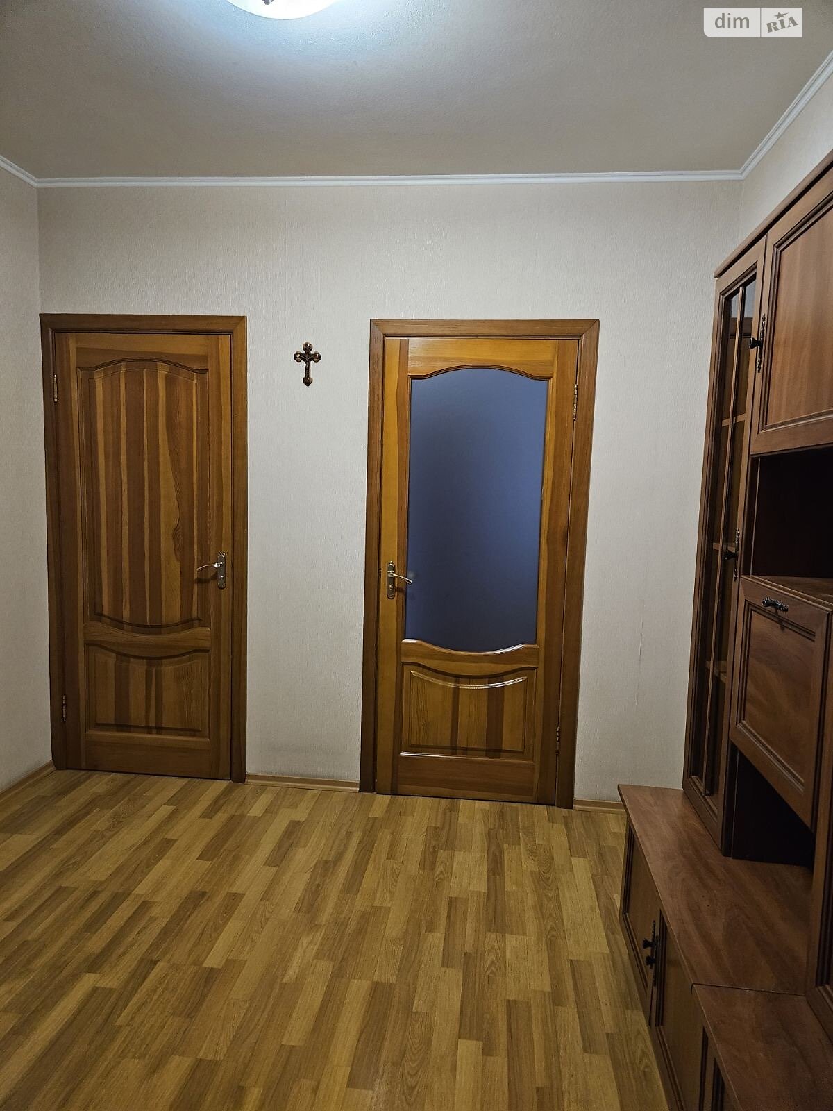 трикімнатна квартира в Києві, район Виноградар, на вул. Западинська 5А в довготривалу оренду помісячно фото 1 трикімнатна квартира в Києві, район Виноградар, на вул. Западинська 5А в довготривалу оренду помісячно фото 1