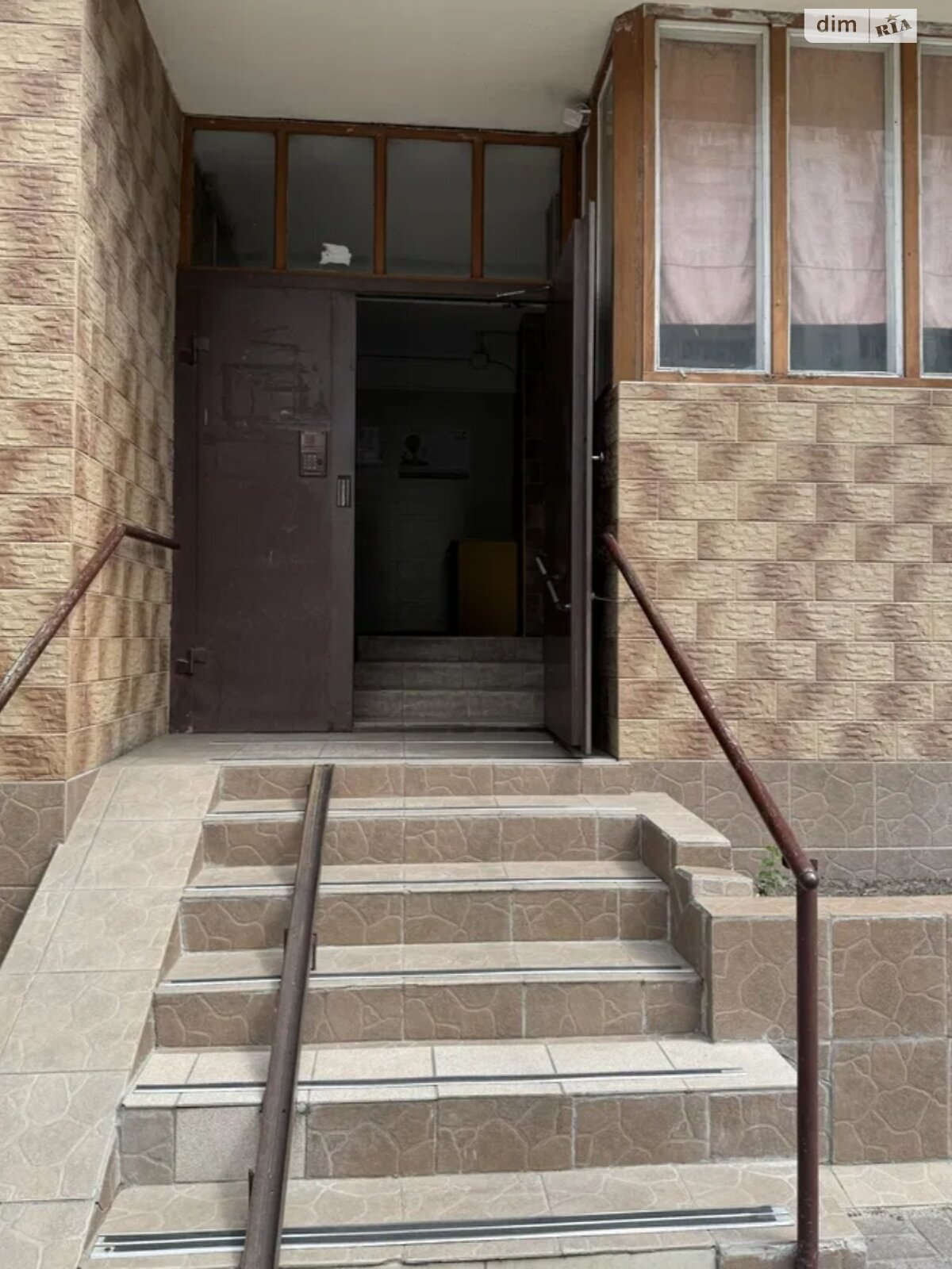 двокімнатна квартира в Києві, на вул. Вишняківська 8А в довготривалу оренду помісячно фото 1 двокімнатна квартира в Києві, на вул. Вишняківська 8А в довготривалу оренду помісячно фото 1