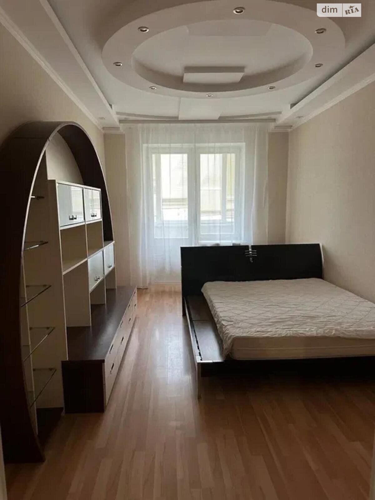 чотирикімнатна квартира в Києві, на просп. Володимира Івасюка 4А в довготривалу оренду помісячно фото 1 чотирикімнатна квартира в Києві, на просп. Володимира Івасюка 4А в довготривалу оренду помісячно фото 1