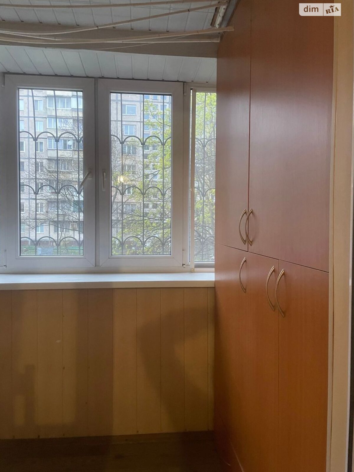 трикімнатна квартира в Києві, район Воскресенка, на вул. Миколи Кибальчича 3Б в довготривалу оренду помісячно фото 1 трикімнатна квартира в Києві, район Воскресенка, на вул. Миколи Кибальчича 3Б в довготривалу оренду помісячно фото 1