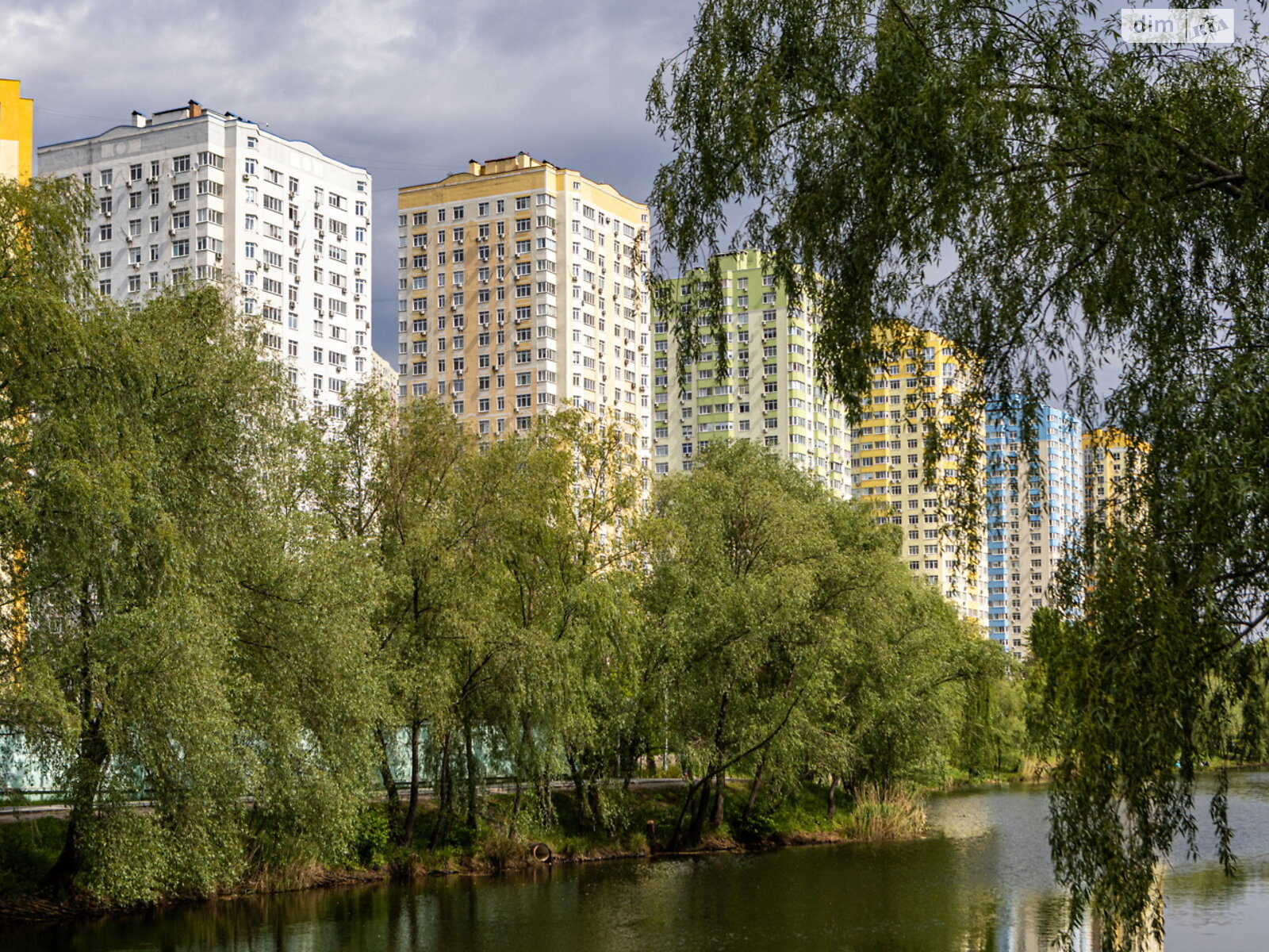 однокімнатна квартира в Києві, район Воскресенка, на вул. Воскресенська 12В в довготривалу оренду помісячно фото 1 однокімнатна квартира в Києві, район Воскресенка, на вул. Воскресенська 12В в довготривалу оренду помісячно фото 1
