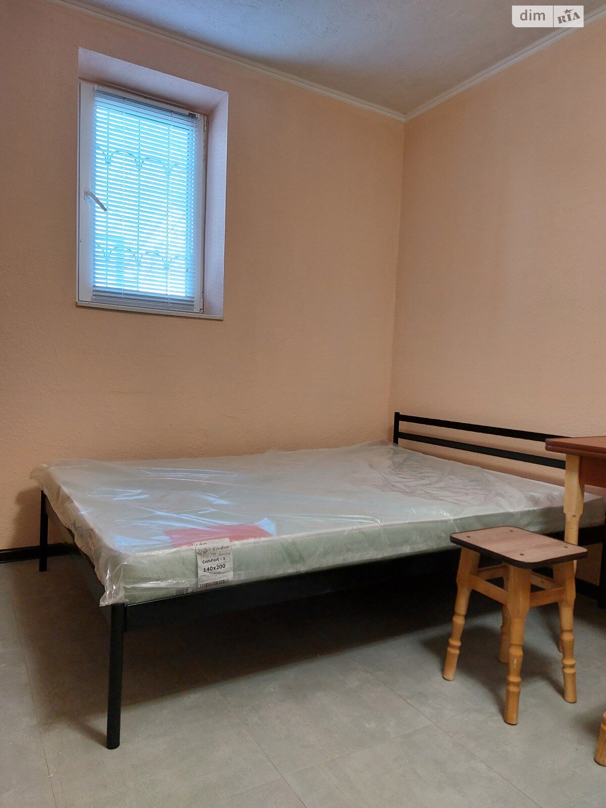 однокімнатна квартира в Києві, район Воскресенські сади, на вул. Піщана 38, кв. 5 в довготривалу оренду помісячно фото 1