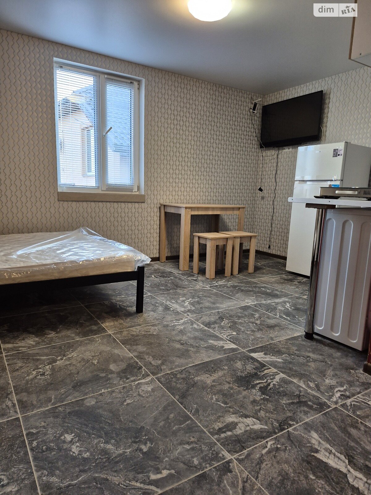 однокомнатная квартира в Киеве, район Воскресные сады, на ул. Песчаная 38 в аренду на долгий срок помесячно фото 1