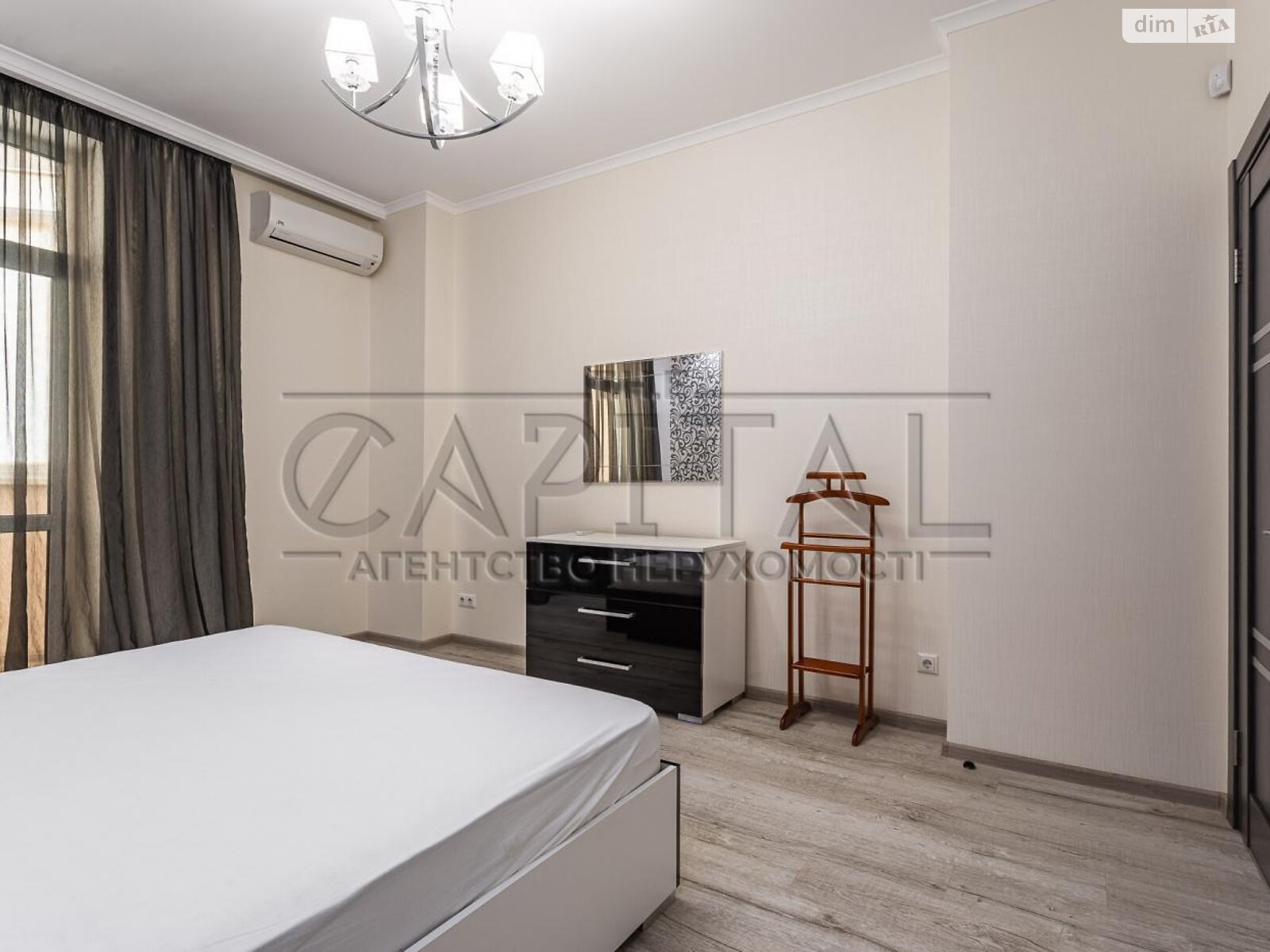 трехкомнатная квартира в Киеве, район Шевченковский, на ул. Вячеслава Черновола 29А в аренду на долгий срок помесячно фото 1 трехкомнатная квартира в Киеве, район Шевченковский, на ул. Вячеслава Черновола 29А в аренду на долгий срок помесячно фото 1