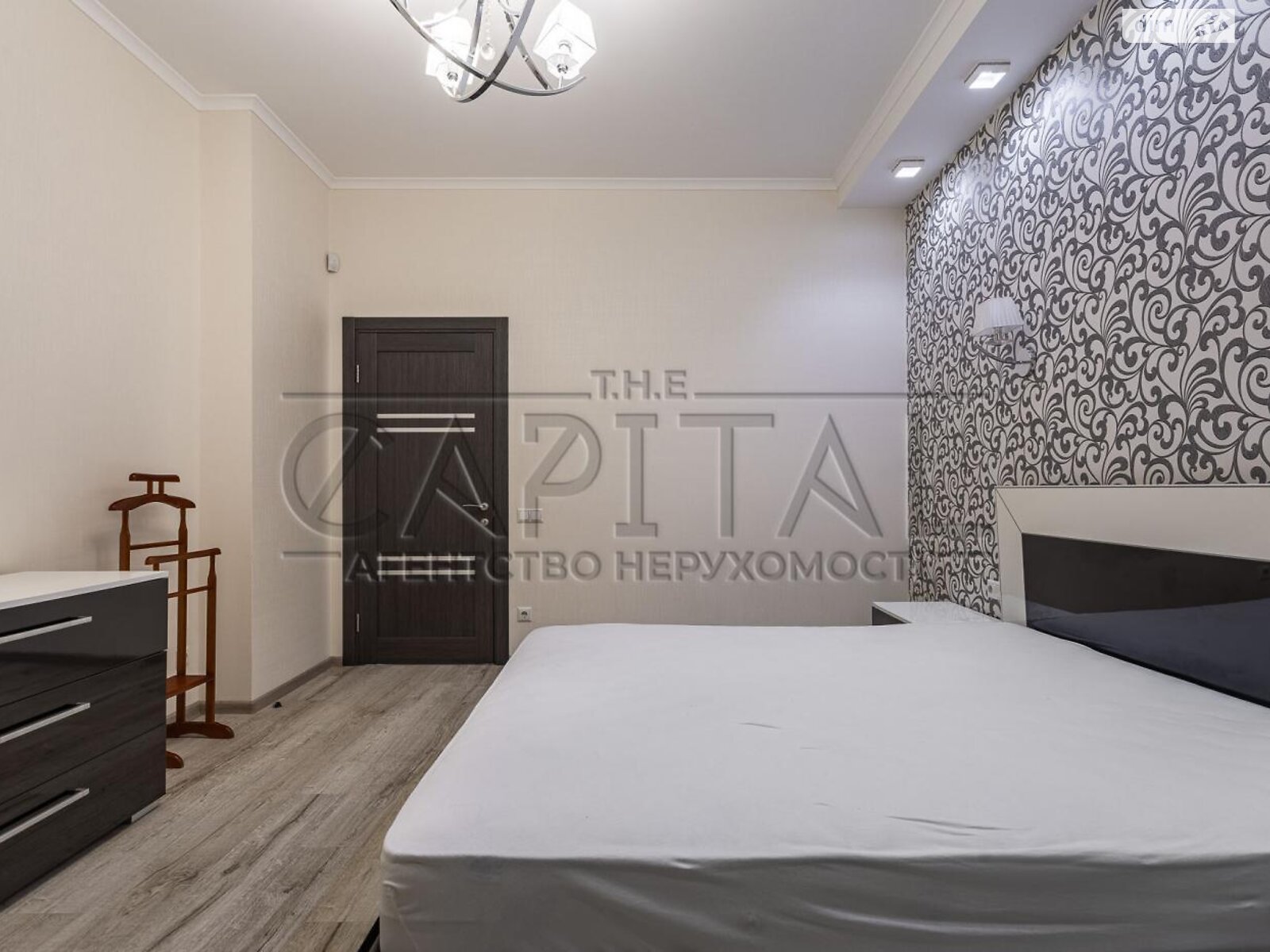 трехкомнатная квартира в Киеве, район Шевченковский, на ул. Вячеслава Черновола 29А в аренду на долгий срок помесячно фото 1 трехкомнатная квартира в Киеве, район Шевченковский, на ул. Вячеслава Черновола 29А в аренду на долгий срок помесячно фото 1