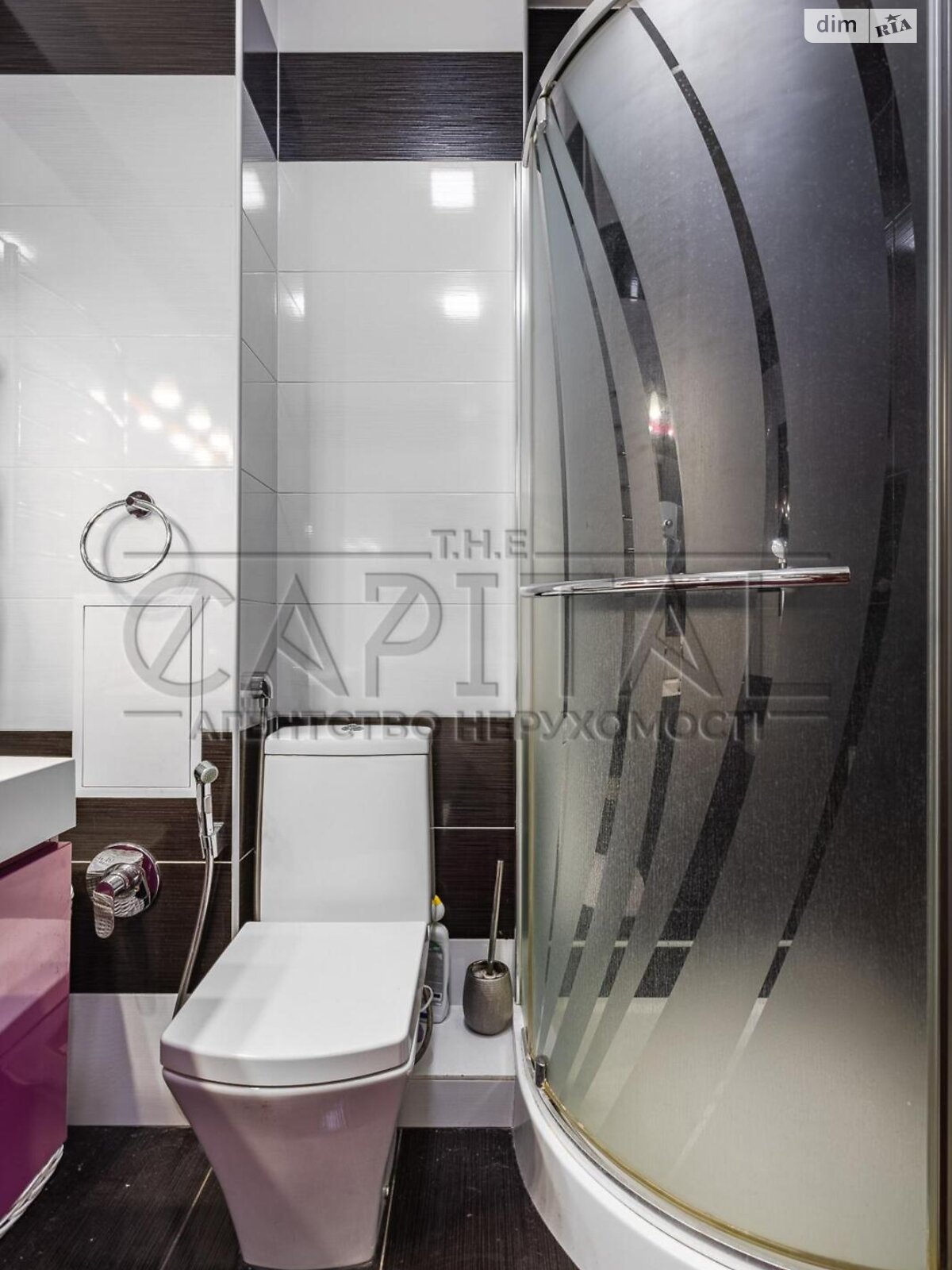 трехкомнатная квартира в Киеве, район Шевченковский, на ул. Вячеслава Черновола 29А в аренду на долгий срок помесячно фото 1 трехкомнатная квартира в Киеве, район Шевченковский, на ул. Вячеслава Черновола 29А в аренду на долгий срок помесячно фото 1