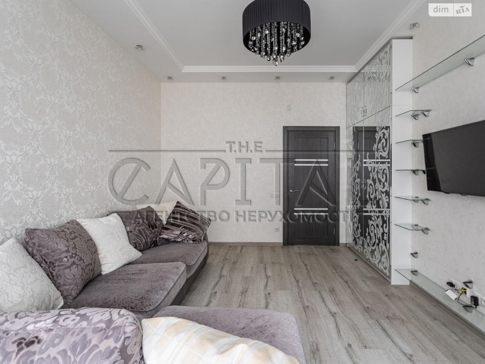 трехкомнатная квартира в Киеве, район Шевченковский, на ул. Вячеслава Черновола 29А в аренду на долгий срок помесячно фото 1 трехкомнатная квартира в Киеве, район Шевченковский, на ул. Вячеслава Черновола 29А в аренду на долгий срок помесячно фото 1