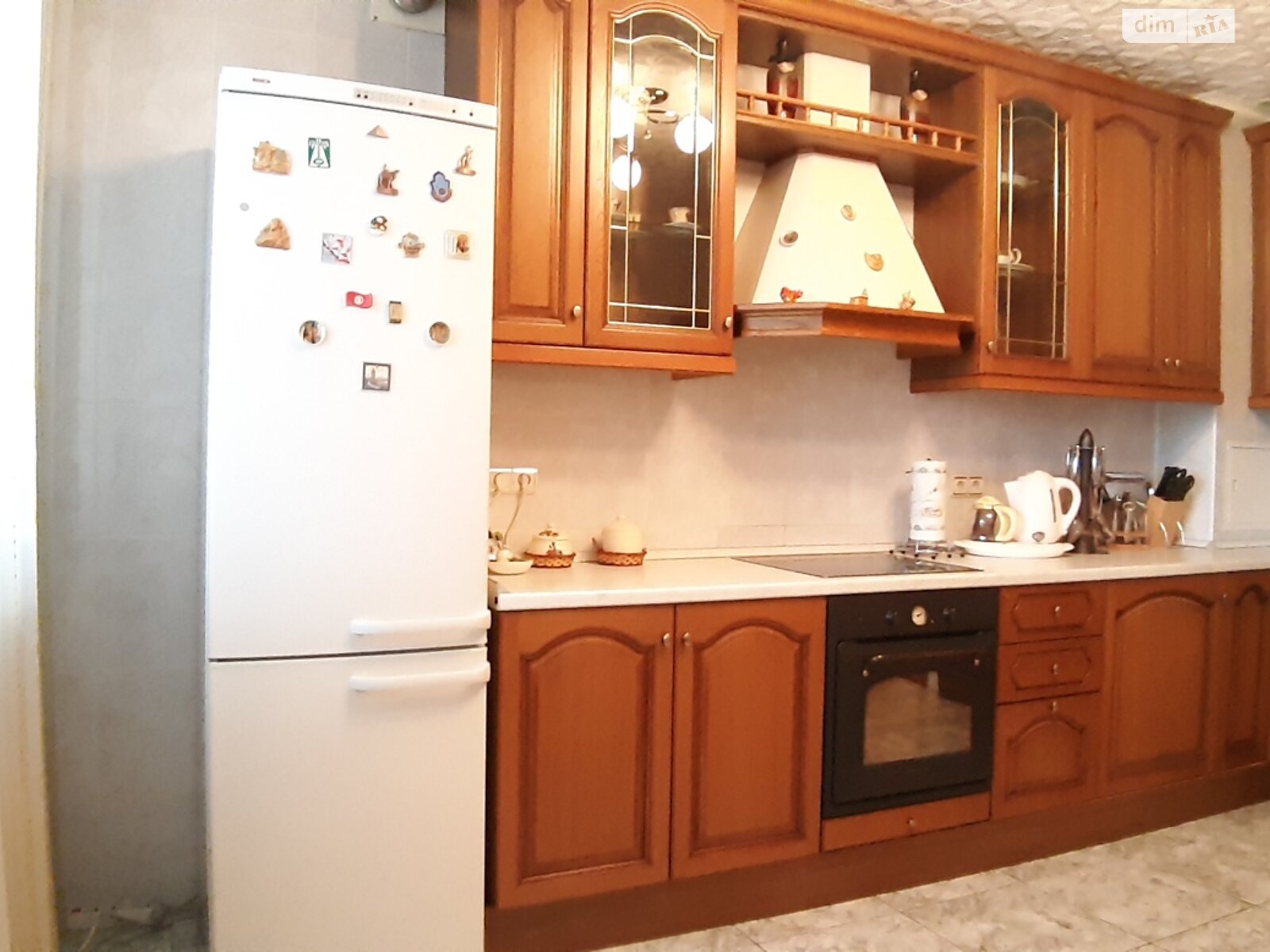 трикімнатна квартира в Києві, район Вишгородський Масив, на вул. Автозаводська 99/4 в довготривалу оренду помісячно фото 1 трикімнатна квартира в Києві, район Вишгородський Масив, на вул. Автозаводська 99/4 в довготривалу оренду помісячно фото 1